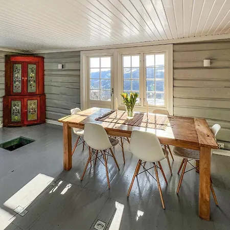 Gorgeous In Svatsum With Kitchen Svingvoll